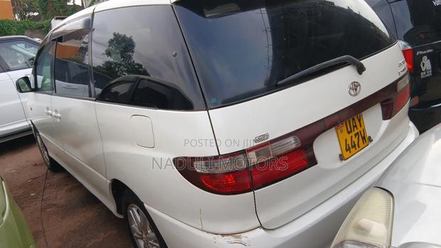 Toyota Estima 2007 White