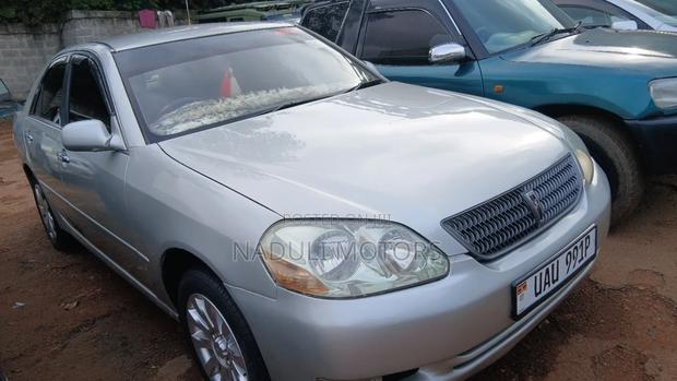 Toyota Mark II 2004 Silver