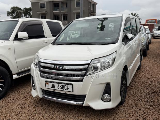 Toyota Noah 2016 White