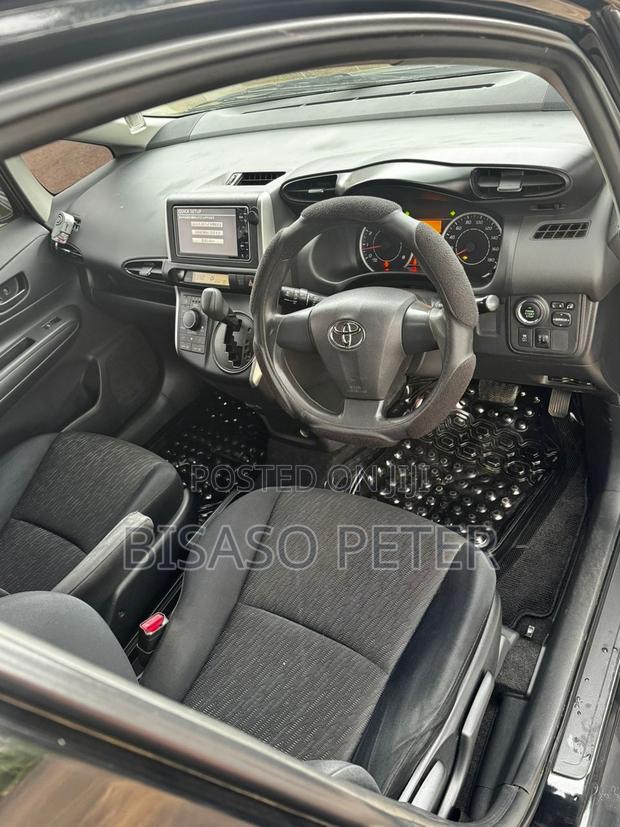 Toyota Wish 2010 Black