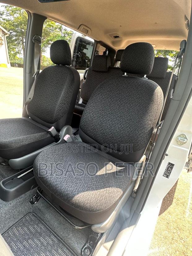 Toyota Sienta 1.5 AWD 2011 White