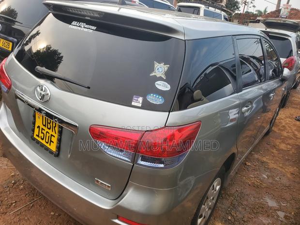 Toyota Wish 2010 Gray