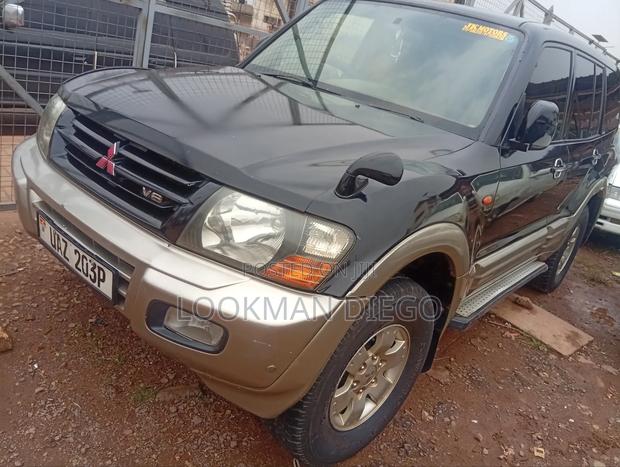 Mitsubishi Pajero 2004 Black