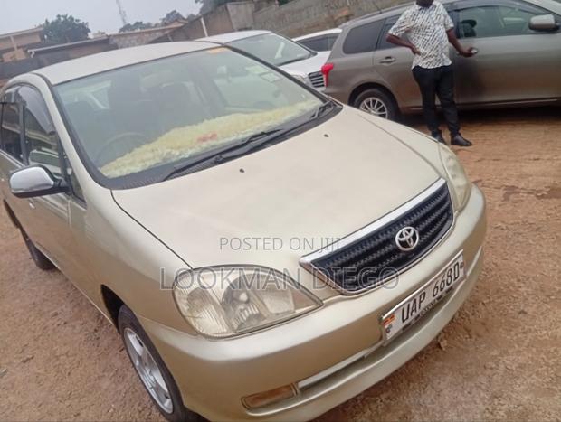 Toyota Nadia 2.0 135hp AWD 2001 Gold