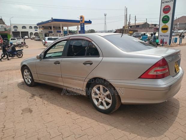 Mercedes-Benz C180 2006 Silver