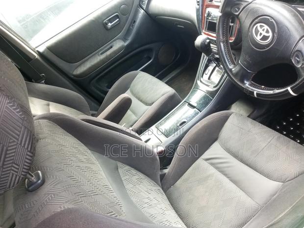 Toyota Kluger 2003 Black