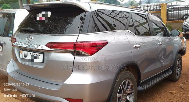 Toyota Fortuner 2018 Silver