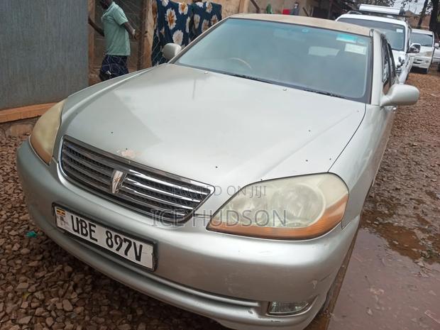 Toyota Mark II 2004 Silver
