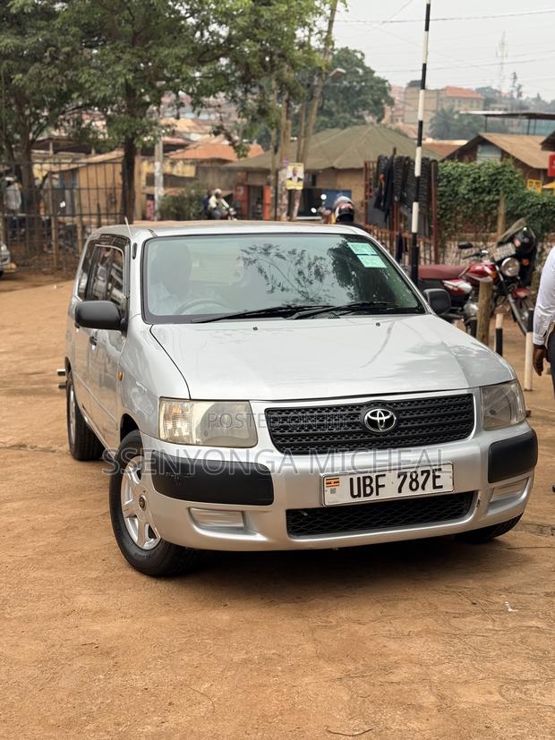 Toyota Succeed 2007 Silver