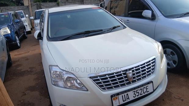 Toyota Premio 2010 White