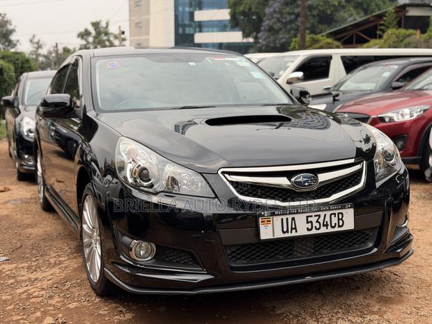 Subaru Legacy 2.0D Estate 2012
