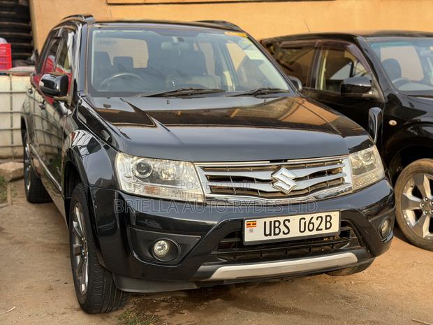 Suzuki Escudo 2015 Black