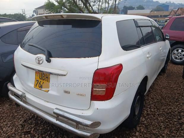 Toyota Corolla Fielder 2010 White