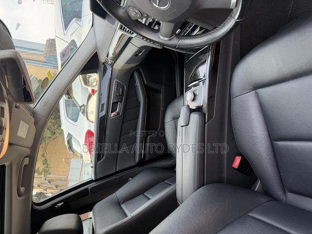 Mercedes-Benz E300 2010