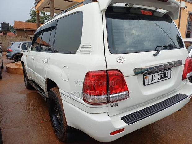 Toyota Land Cruiser Prado 2008 White