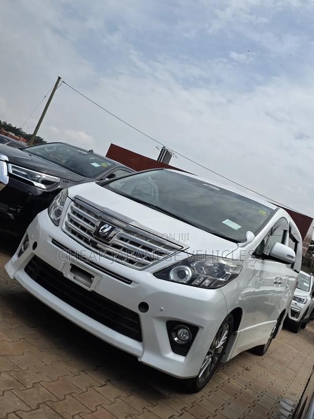 Toyota Alphard 2013 White