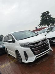 Toyota Noah 2018 White for sale