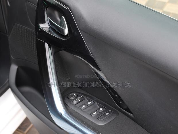 Peugeot 208 2013 White