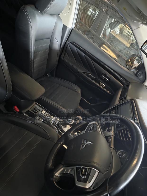 Mitsubishi Outlander 2.4 PHEV AWD 2018 White