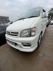 Toyota Noah 2001 White for sale