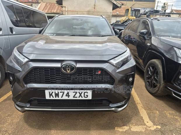 Toyota RAV4 XLE Premium FWD 2023 Gray