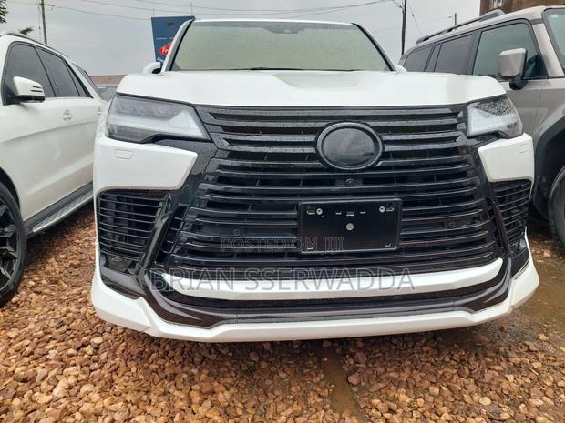 Lexus LX LX 600 2024 White