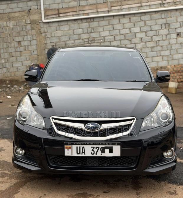 Subaru Legacy 2.5i Premium 2010 Black
