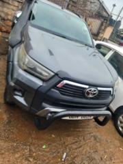 Toyota Hilux 2015 Gray for sale