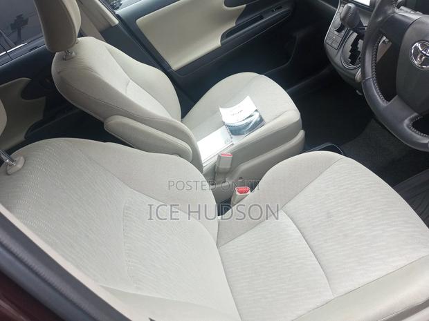 Toyota Wish 2012 Brown