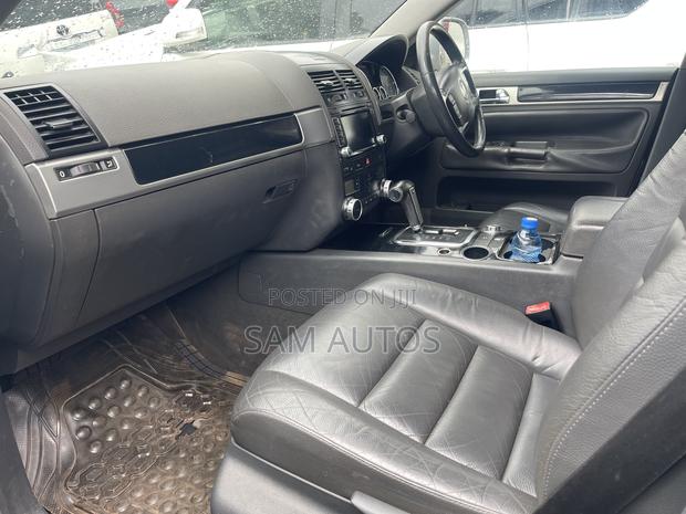 Volkswagen Touareg 2008 Silver