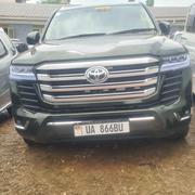 Toyota Land Cruiser 2017 Green for sale