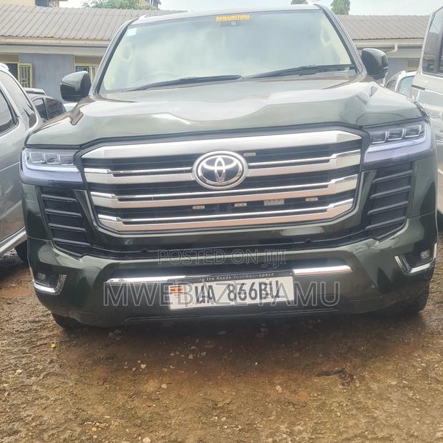 Toyota Land Cruiser 2017 Green
