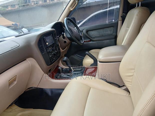 Toyota Land Cruiser Prado 2010 White