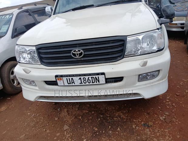 Toyota Land Cruiser Prado 2010 White