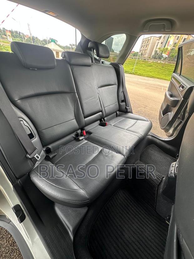 Subaru Outback 2.5i Premium AWD 2016 Gold