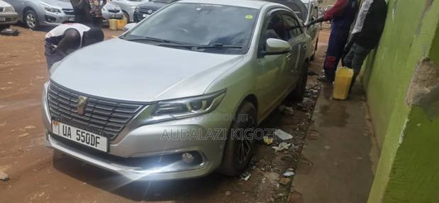 Toyota Premio 2016 Silver