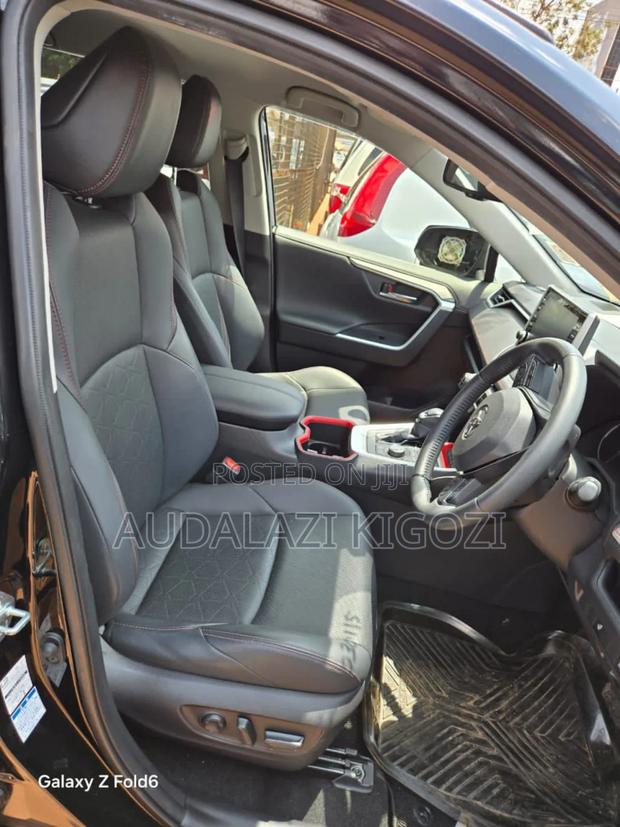 Toyota RAV4 2022 Black