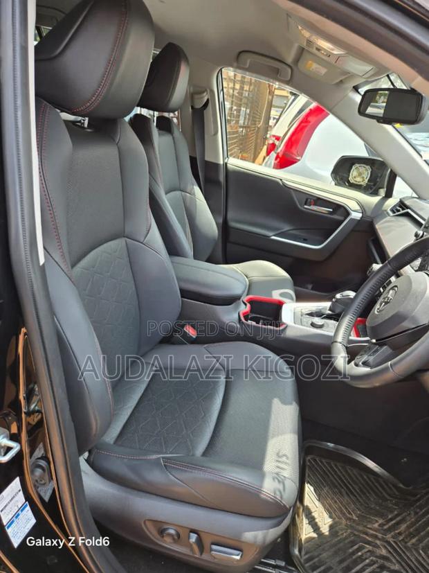 Toyota RAV4 2022 Black
