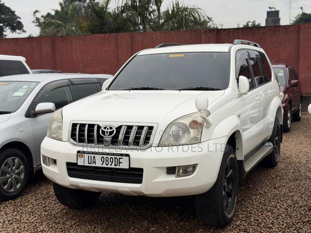 Toyota Land Cruiser Prado 2009 White