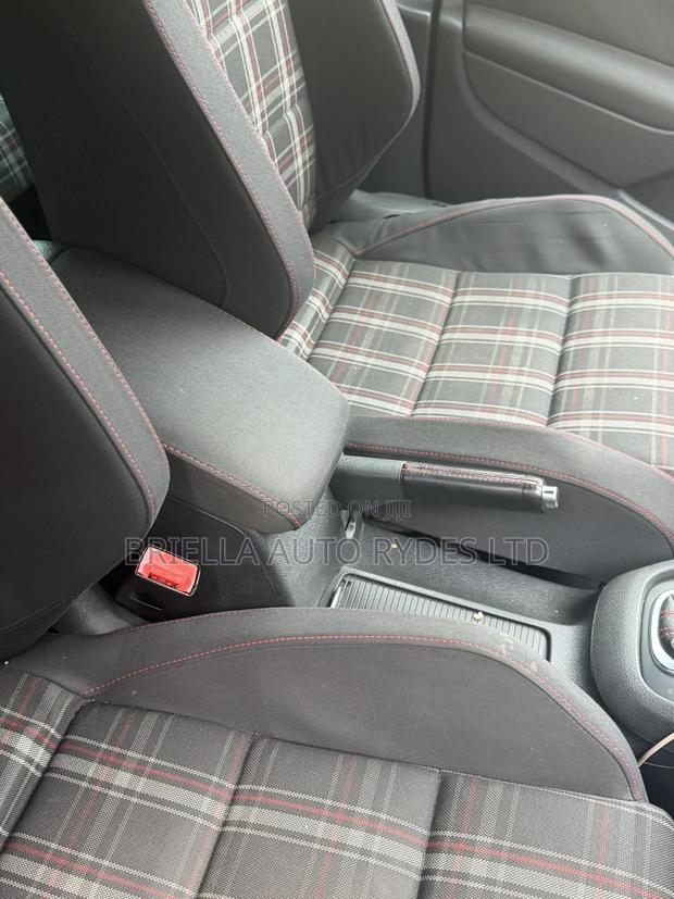 Volkswagen Golf GTI 2012 Black