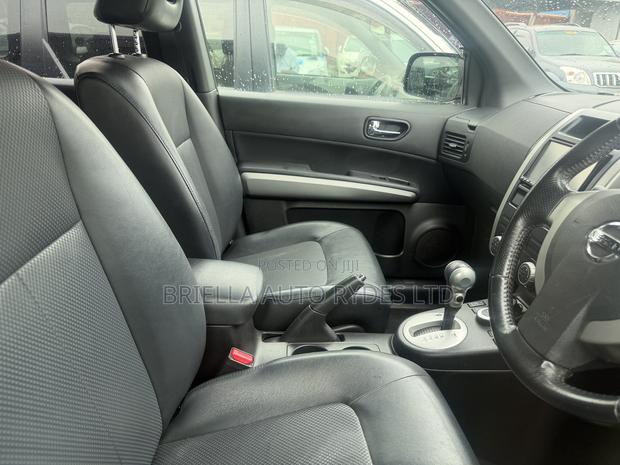 Nissan X-Trail 2010 Black