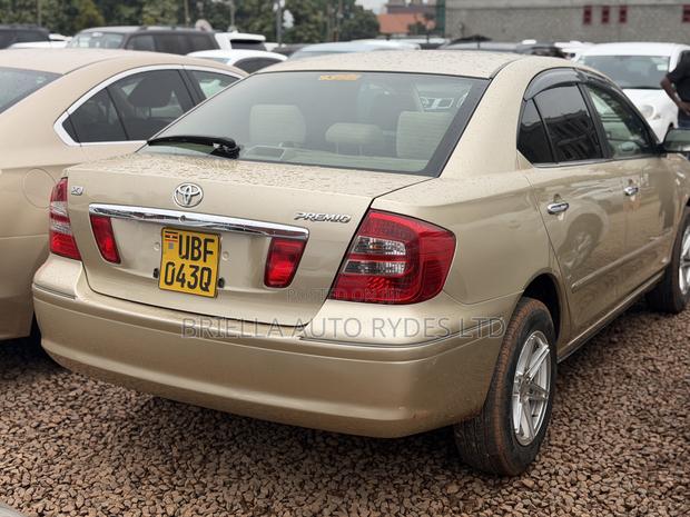Toyota Premio 2006 Gold