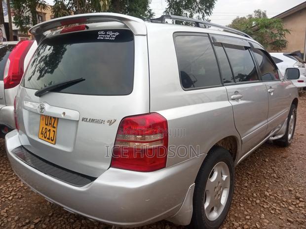 Toyota Kluger 2003 Gray