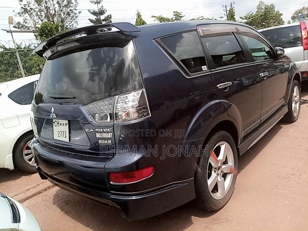 Mitsubishi Outlander 2012 Black