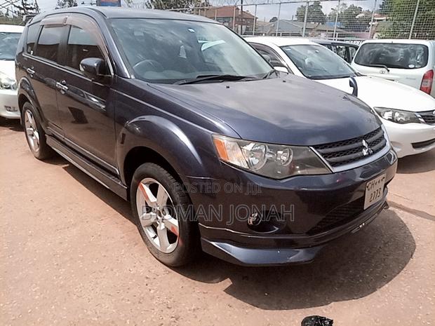 Mitsubishi Outlander 2012 Black