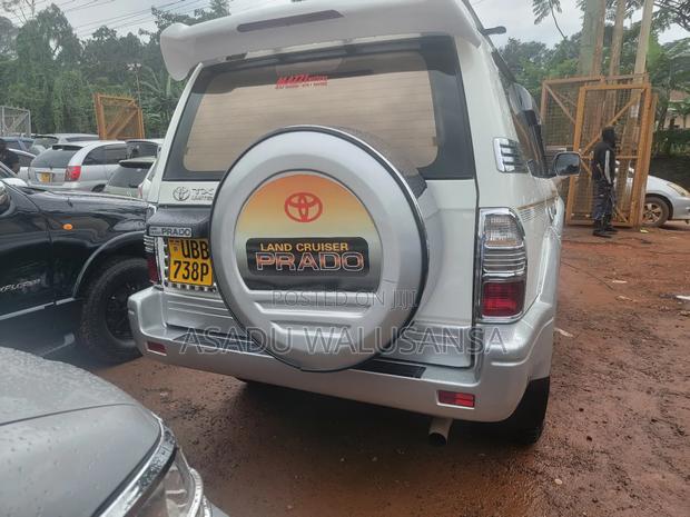 Toyota Land Cruiser Prado 2009 Silver
