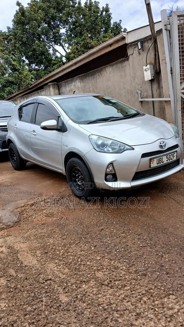 Toyota Aqua 2012 Silver