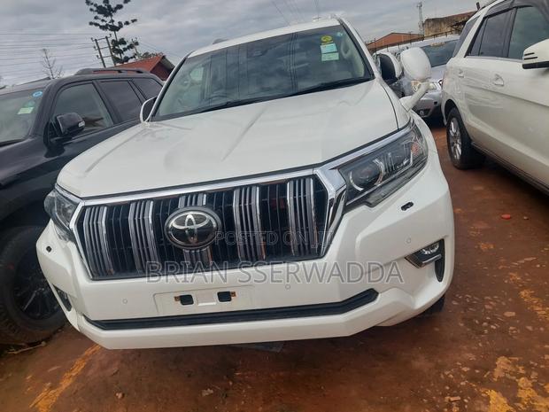 Toyota Land Cruiser Prado 2.7 2017 White