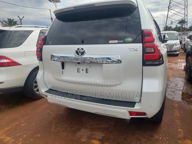 Toyota Land Cruiser Prado 2.7 2017 White