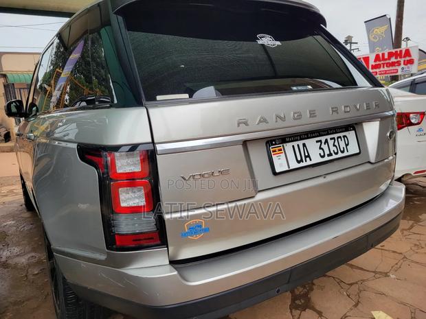 Land Rover Range Rover Vogue 2016 Silver